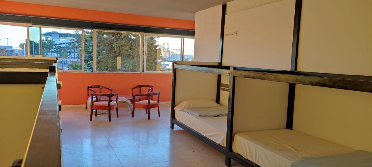 Hostel Puerto Algeciras Exterior photo